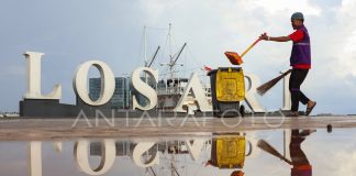 MIRIS !!! Gaji Tenaga Kebersihan Anjungan Pantai Losari Jauh Dibawah UPM, Dinas Pariwisata Makassar Disorot